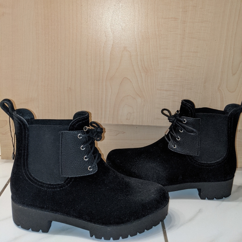 Chunky Low Heel Leeds Lace Up Velvet Black Chelsea Ankle Boots